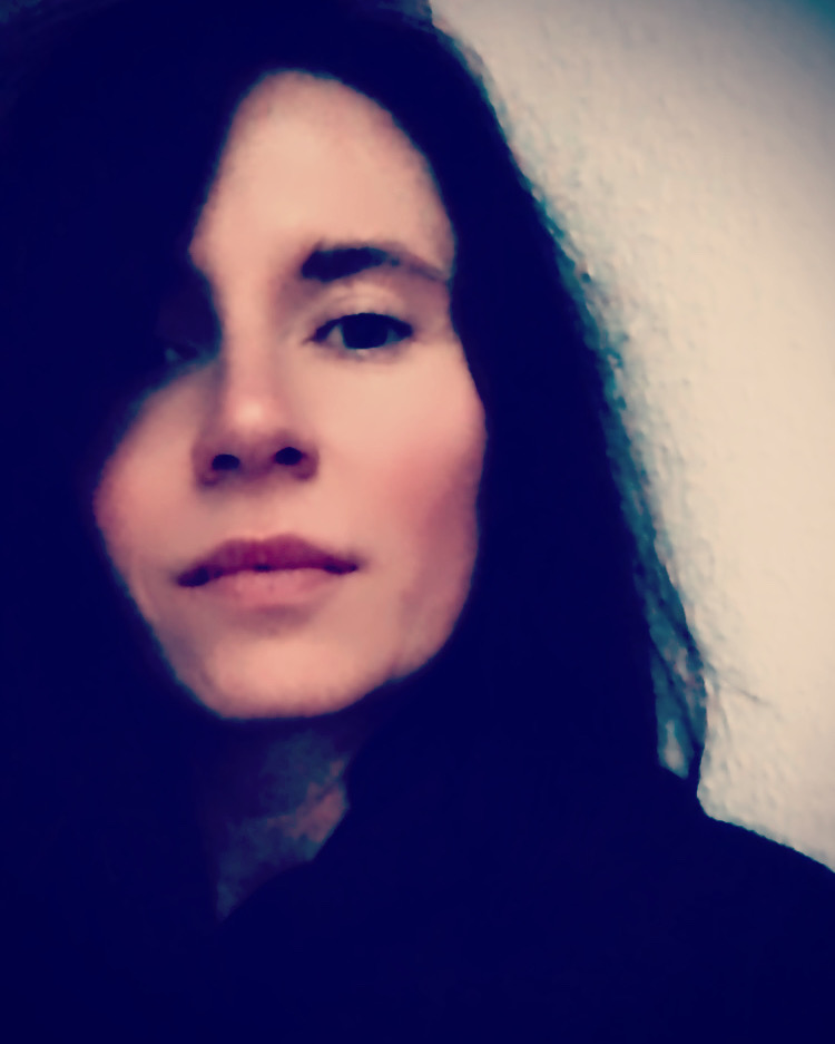 Digital bearbeitetes Selfie als Vorlage für Lippenaufspritzen mit Hyaluron.